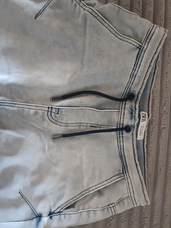 Short façon jean Zara homme taille m - photo numéro 2