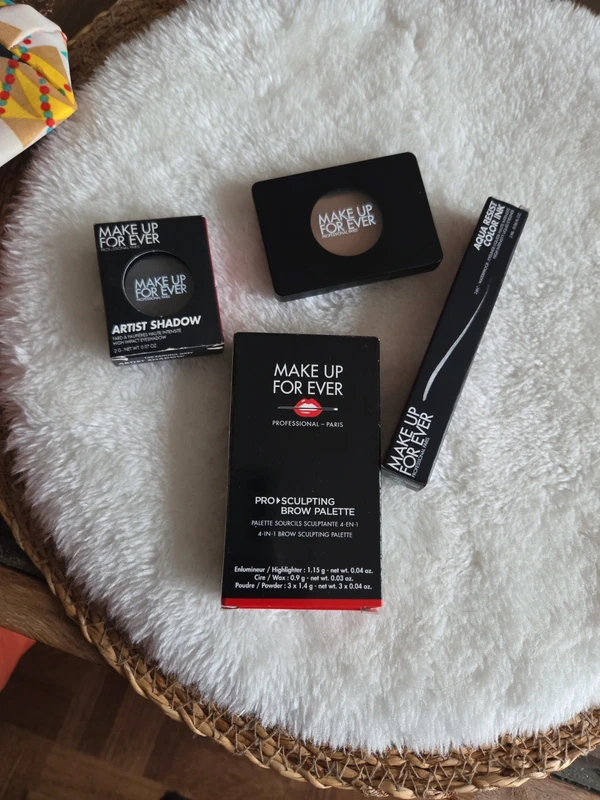 Lot trousse 4 make up for ever - photo numéro 3