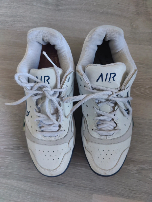 Nike air discount vintage shoes