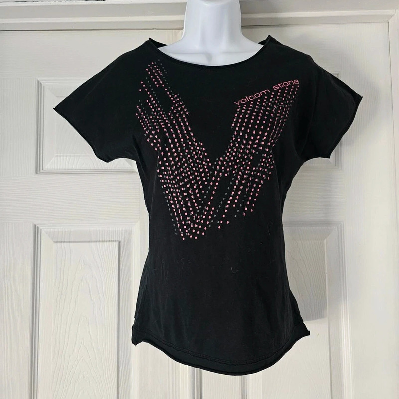 Y2k vtg Volcom skater grunge baby tee 2