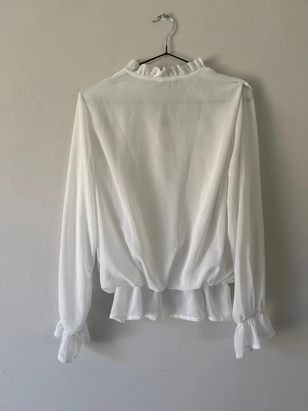 👚 magnifique haut femme - taille unique - neuf avec étiquette - blanc printemps été - photo numéro 7