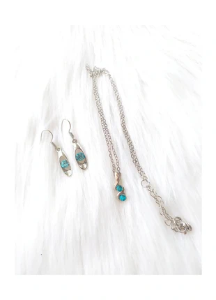 Parure métal argenté collier strass turquoise + boucles d’oreilles pendantes pierre bleue, marke: Fantaisie, zustand: Neu, mit Etikett, 6,50 €, 7,53 € inklusive Vinted-Käuferschutz