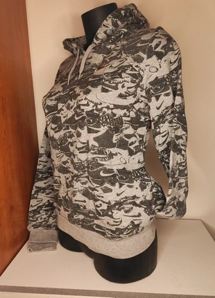 Felpa Nike, marque: Nike, état: Très bon état, taille: S / 36 / 8, 10,00 €, 11,20 € Protection acheteurs incluse