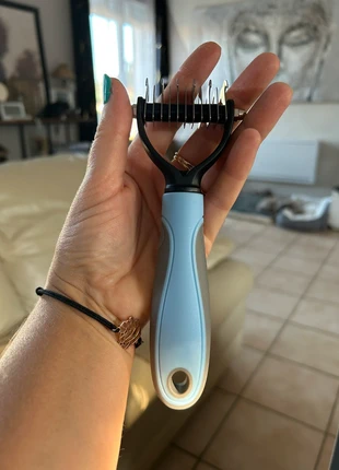 Peigne sous poil chat et chien, merk: Amazon, staat: Als nieuw, € 6,00, € 7,00 inclusief Kopersbescherming