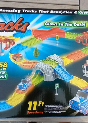 Autobaan glow-in-the-dark, état: Très bon état, taille: Taille unique, 4,00 €, 4,90 € Protection acheteurs incluse