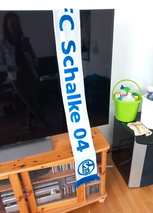 Fanschal FC Schalke 04, merk: FC Schalke 04, staat: Heel goed, € 5,00, € 5,95 inclusief Kopersbescherming