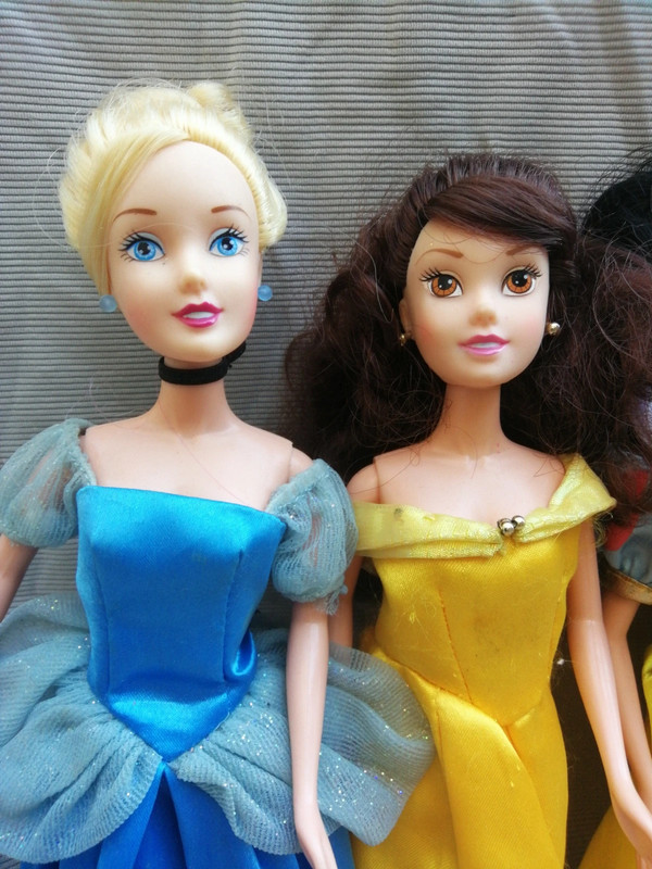 Poupée Barbie Cendrillon - Disney - Prématuré