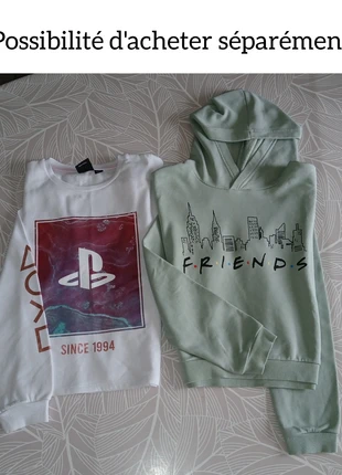 Lot | 2 sweat - PS4 & Friends - 14 ans, marke: PlayStation 4, zustand: Sehr gut, größe: 14 Jahre / 164, 11,00 €, 12,25 € inklusive Vinted-Käuferschutz