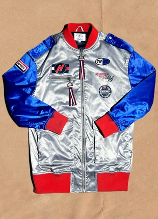 Gigi Hadid X Tommy Hilfiger Satin Icon Bomber, marke: Tommy Hilfiger x Gigi Hadid, zustand: Neu, größe: M / 38 / 10, 49,00 €, 52,15 € inklusive Vinted-Käuferschutz