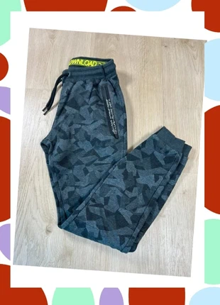 Pantalon jogging enfant C&A 14 ans, marca: C&A, estado: Muy bueno, tamaño: 14 años / 164 cm, 7,00 €, 8,05 € Protección al comprador incluida