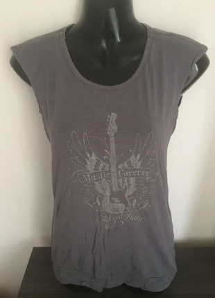 Tee-shirt rock 🍒, marca: wild at heart, estado: Bom, tamanho: M / 38 / 10, €2.00, €2.80 inclui Proteção do Comprador
