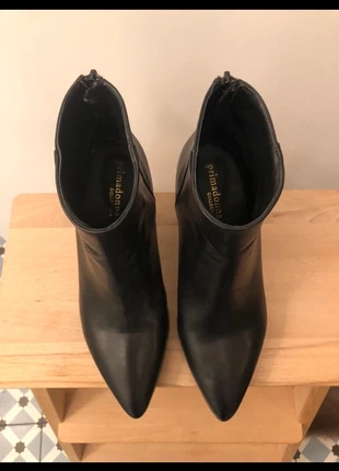 Superbes bottines noires, marque: PrimaDonna, état: Neuf sans étiquette, taille: 37, 20,00 €, 21,70 € Protection acheteurs incluse