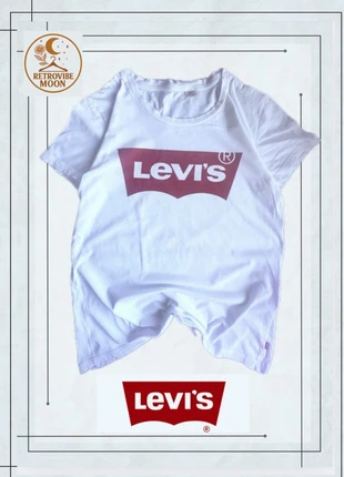 Levi’s White T-Shirt with Classic Red Logo – Size XL, marque: Levi's, état: Très bon état, taille: XL / 42 / 14, 9,95 €, 11,15 € Protection acheteurs incluse