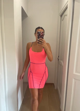 Robe fashion nova, marke: Fashion Nova, zustand: Sehr gut, größe: M / 38 / 10, 7,00 €, 8,05 € inklusive Vinted-Käuferschutz