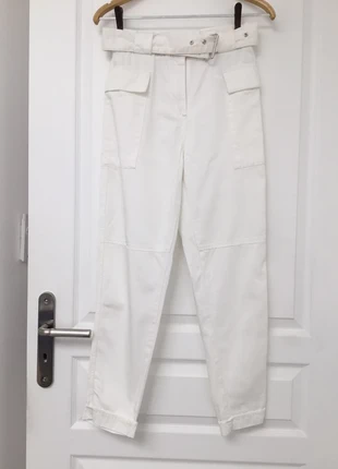 Pantalon taille haute, marque: Bershka, état: Très bon état, taille: S / 36 / 8, 3,00 €, 3,85 € Protection acheteurs incluse