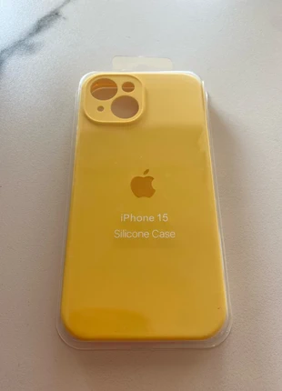 Coque jaune iPhone 15, état: Neuf sans étiquette, 8,00 €, 9,10 € Protection acheteurs incluse