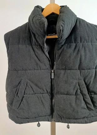Gilet sans manches noir en velours côtelé matelassé Don’t Call Me Jennyfer taille S A1713, brand: Jennyfer, condition: Very good, size: S / 36 / 8, €10.00, €11.20 includes Buyer Protection