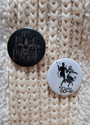 Pins my chemical romance, marque: My Chemical Romance, état: Neuf sans étiquette, 15,00 €, 16,45 € Protection acheteurs incluse