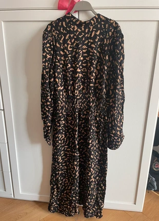 vestito lungo elegante in fantasia, marque: Apricot, état: Très bon état, taille: L / 40 / 12, 18,00 €, 19,60 € Protection acheteurs incluse