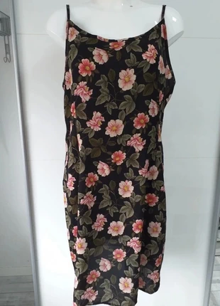 Schwarzes Kleid mit Rosé Blumenprint Gr.44/46, staat: Heel goed, maat: XXL / 44 / 16, € 10,00, € 11,20 inclusief Kopersbescherming