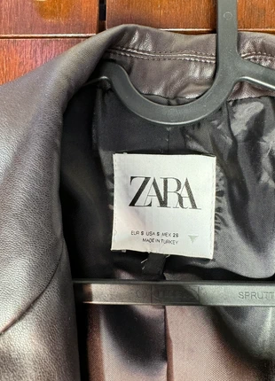 Brazer, marke: Zara, zustand: Neu, größe: S / 36 / 8, 19,99 €, 21,69 € inklusive Vinted-Käuferschutz