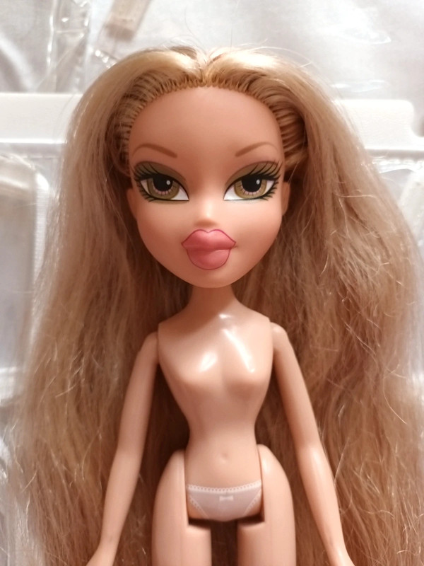 Bratz Doll Princess Cloe