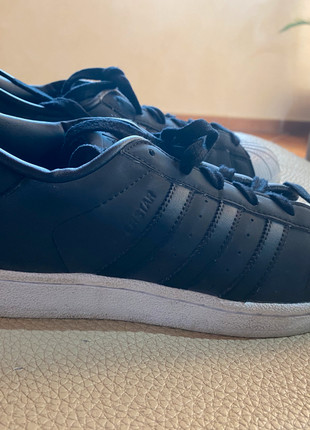 Superstar Adidas nere catarifrangenti Vinted