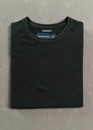 T-shirt Noir Abercrombie & Fitch, marke: Abercrombie & Fitch, zustand: Sehr gut, größe: S, 12,15 €, 13,46 € inklusive Vinted-Käuferschutz