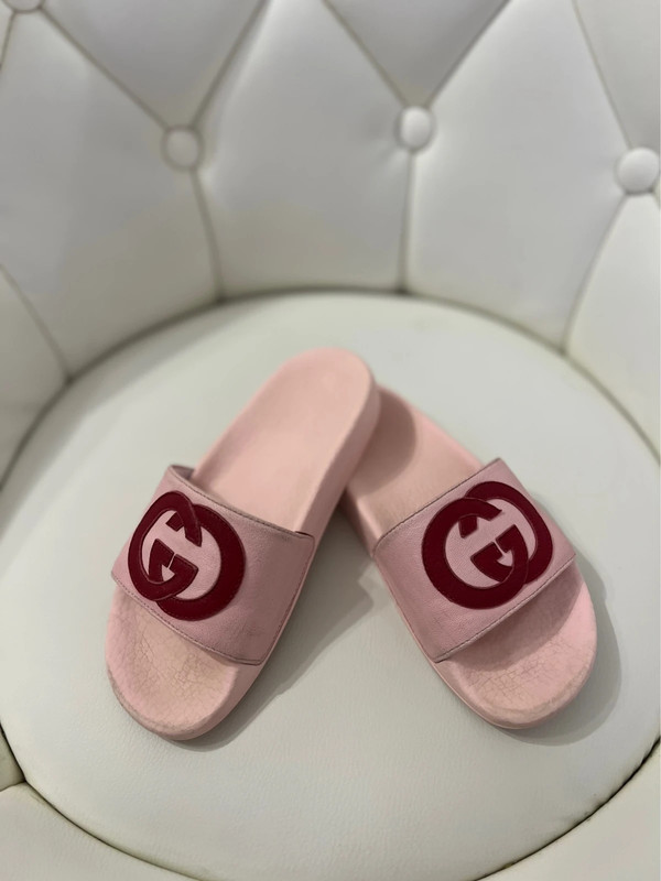 Gucci Kids Pink Rubber Slides (Size 32)