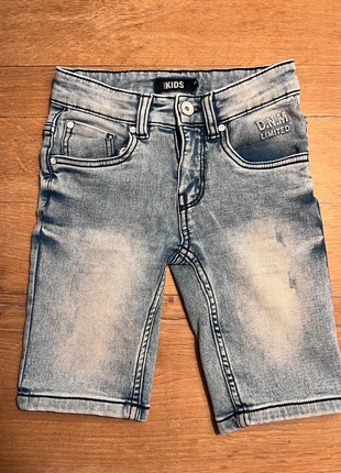 Korte broek (m) 134 DNN Kids, merk: DNM, staat: Nieuw zonder prijskaartje, maat: 9 jaar / 134 cm, € 10,00, € 11,20 inclusief Kopersbescherming