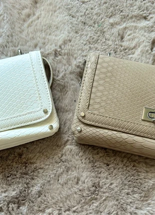 Lot de 2 petits sacs à bandoulières, marque: Pimkie, état: Très bon état, 8,50 €, 9,63 € Protection acheteurs incluse