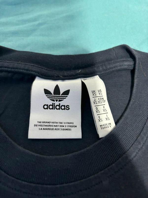 Camiseta adidas zapatilla 3