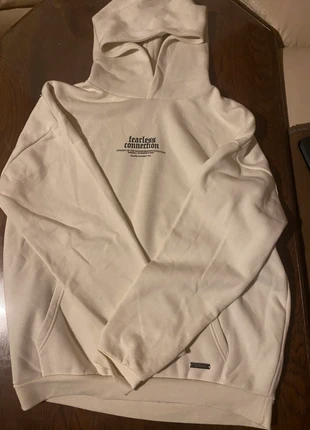 Witte trui van infinite, merk: Infinite, staat: Nieuw zonder prijskaartje, maat: L / 40 / 12, € 15,00, € 16,45 inclusief Kopersbescherming