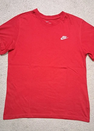 Tshirt Nike S Rouge Vintage Retro Old Money Y2k, brand: Nike, condition: Very good, size: S, €15.00, €16.45 includes Buyer Protection Pro