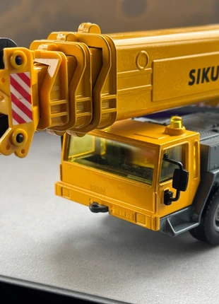 Siku megalifter 1/55 super series in box zzz reed, merk: siku, staat: Heel goed, maat: Universeel, € 65,00, € 68,95 inclusief Kopersbescherming Pro