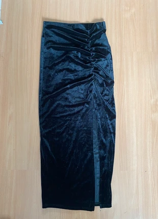 Black Velvet Skirt with slit, brand: New Look, condition: New without tags, size: S / 36 / 8, €5.00, €5.95 includes Buyer Protection