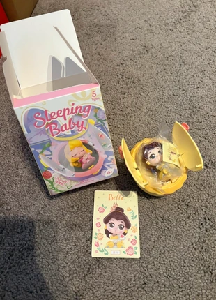 Miniso Blind Box Sleeping Baby Belle, merk: Miniso, staat: Nieuw zonder prijskaartje, maat: Universeel, € 5,00, € 5,95 inclusief Kopersbescherming