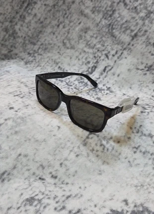 Lunette De Soleil Calvin Klein Été Protection Uv Verre Polarisant, marque: Calvin Klein, état: Très bon état, 60,00 €, 63,70 € Protection acheteurs (Pro) incluse