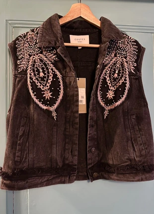 Gilet Costes maar M, merk: Costes, staat: Nieuw met prijskaartje, maat: M / 38 / 10, € 20,00, € 21,70 inclusief Kopersbescherming