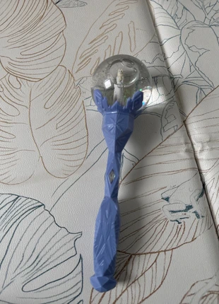 Baguette avec boule à neige reine des neiges 2, marke: Disney, zustand: Sehr gut, größe: 3 Jahre / 98, 5,00 €, 5,95 € inklusive Vinted-Käuferschutz