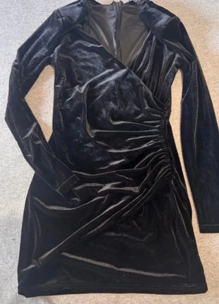 Robe noire décolleté, brand: Amisu, condition: Very good, size: S / 36 / 8, €6.00, €7.00 includes Buyer Protection