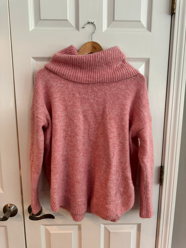 Oversized Pink turtleneck sweater 1