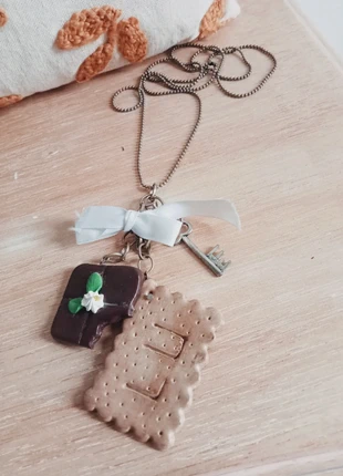 Collier et pendentif, état: Très bon état, 1,50 €, 2,28 € Protection acheteurs incluse