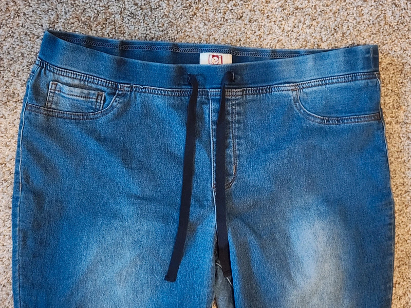Women's Lei sz 1X Cropped jeans 4