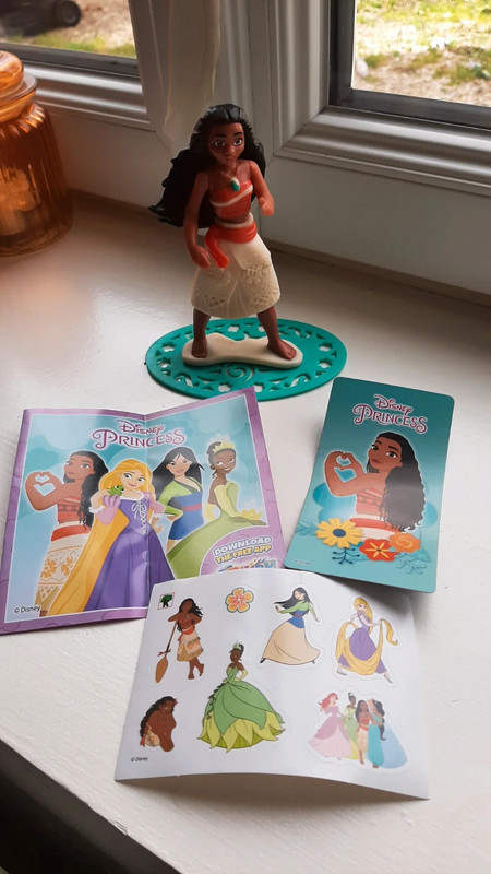 Figurine Vaïana jouet Kinder maxi Disney princesses