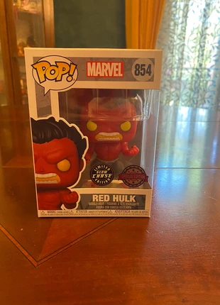Funko Pop Red Hulk 854 chase, merk: Funko, staat: Heel goed, maat: Prematuur, tot 44 cm, € 25,00, € 26,95 inclusief Kopersbescherming