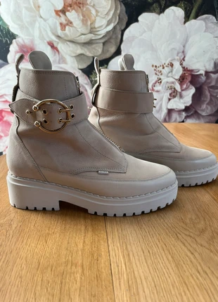 Nubikk Fae Ray bikkerboots maat 42, merk: Nubikk, staat: Heel goed, maat: 42, € 80,00, € 84,70 inclusief Kopersbescherming