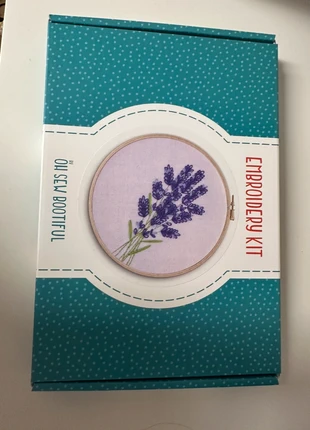 Kit broderie créative lavande, marca: Oh Sew Bootiful, estado: Novo, €10.00, €11.20 inclui Proteção do Comprador