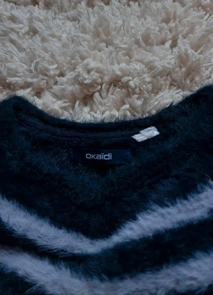 Pull en fourrure bleu foncè Okaïdi fille 5 ans, marca: Okaïdi, estado: Muito bom, tamanho: 5 anos / 110 cm, €3.90, €4.80 inclui Proteção do Comprador