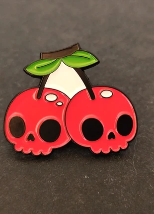 Pin's Skull Cherry, condition: Very good, €3.00, €3.85 includes Buyer Protection Pro